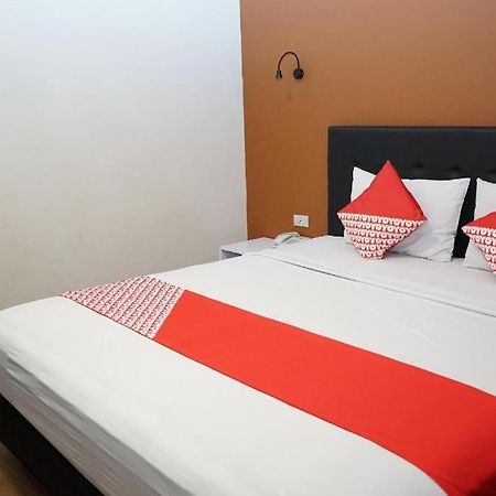Ren'Z Hotel Bangka Island  Εξωτερικό φωτογραφία