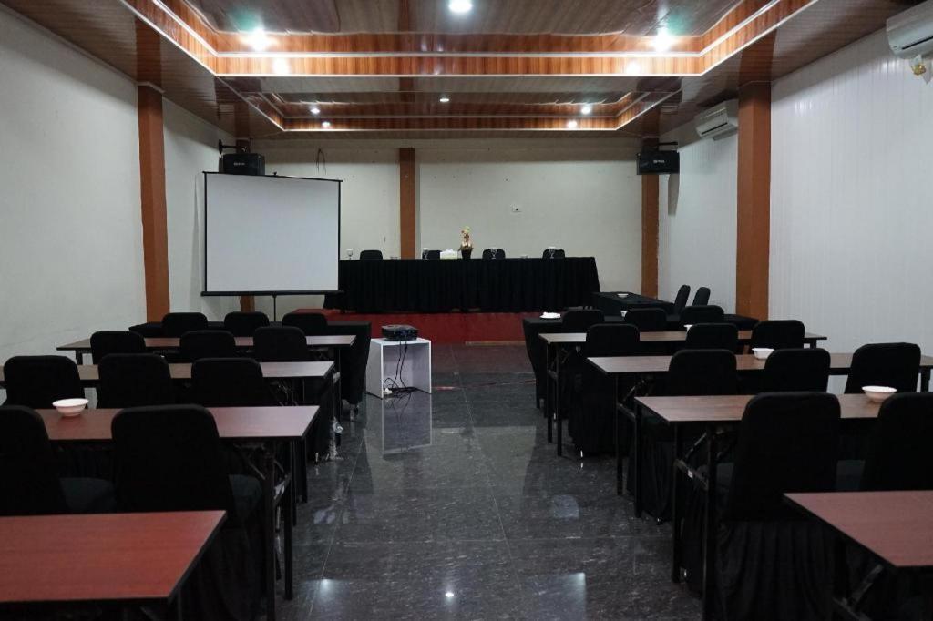 Ren'Z Hotel Bangka Island  Εξωτερικό φωτογραφία
